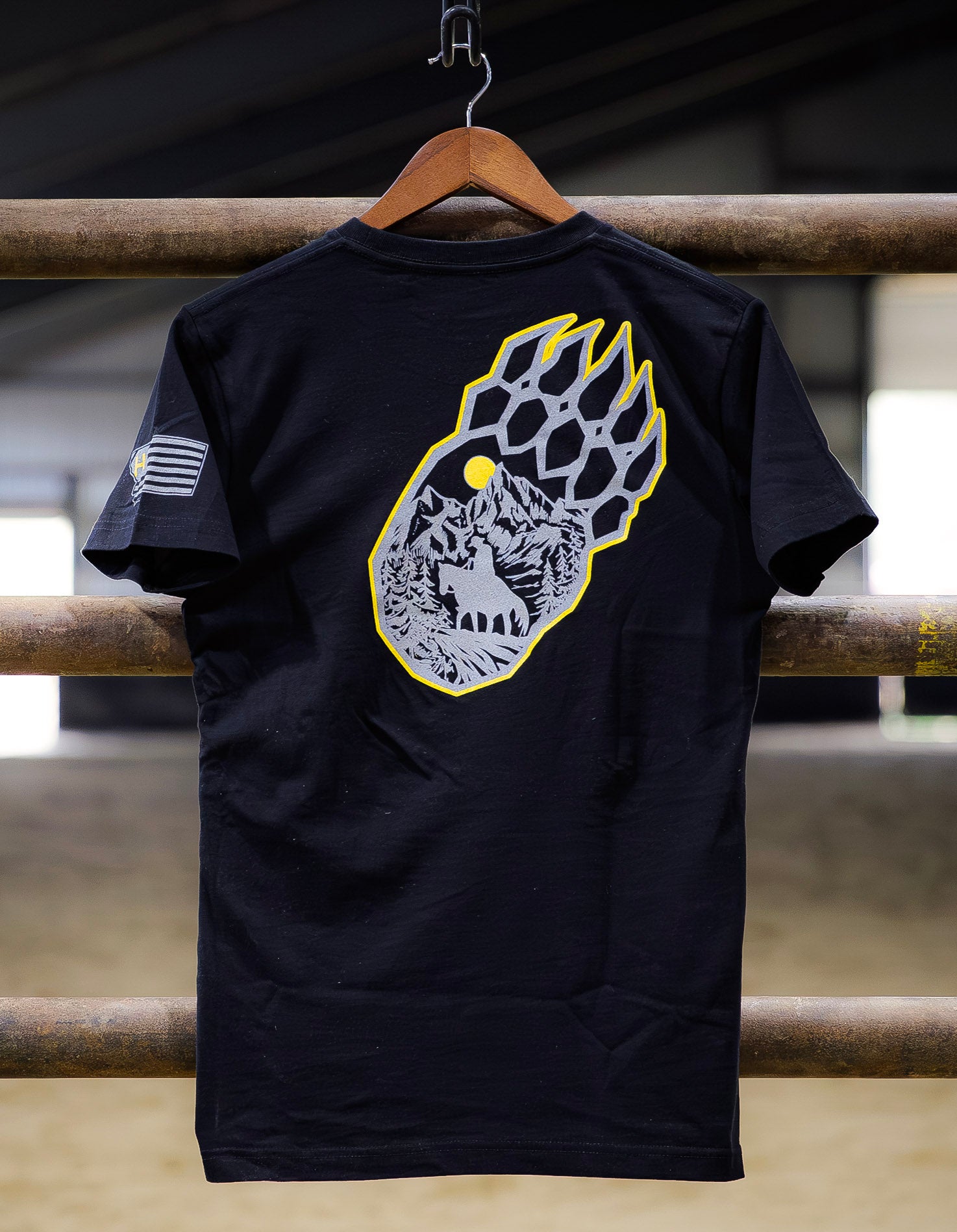 Men's Bear Paw T-Shirt